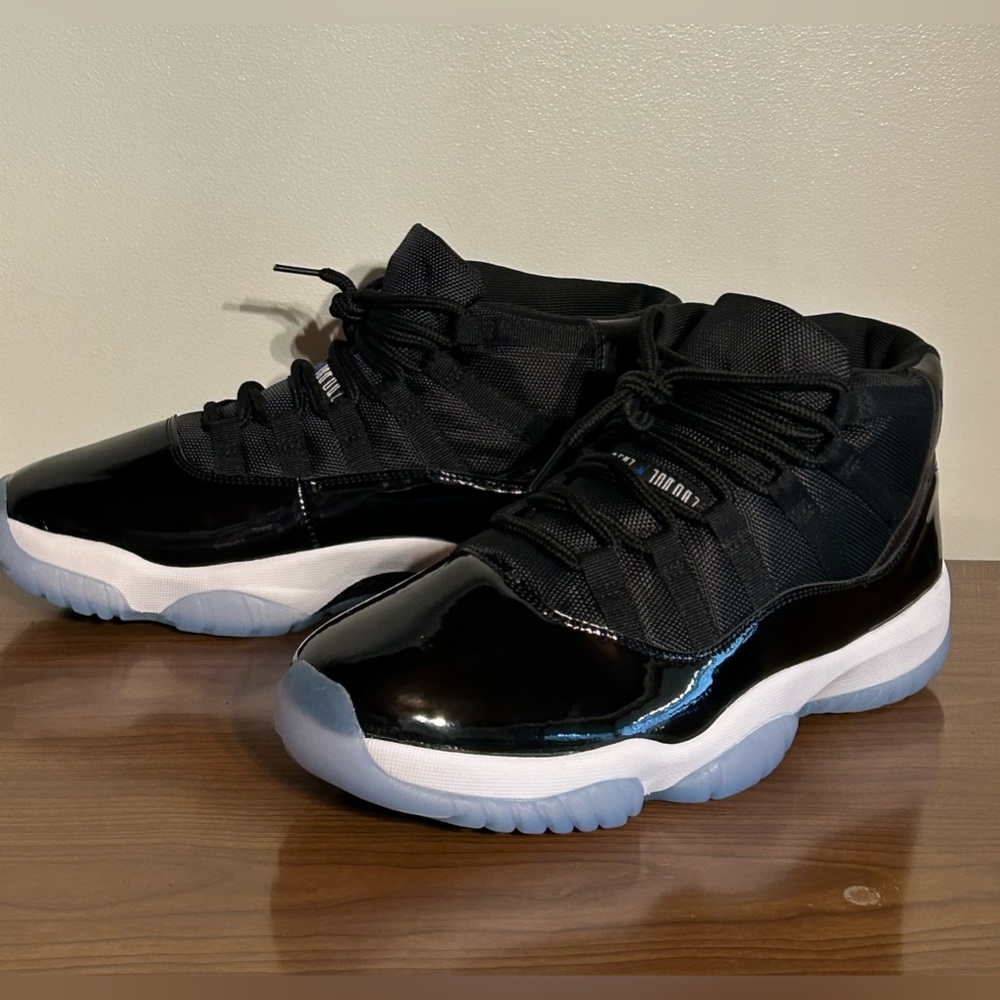 COPY - Jordan retro 11 “Space Jam”